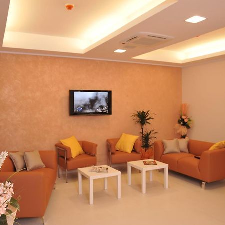 Residence Perla Misano Adriatico Exterior foto