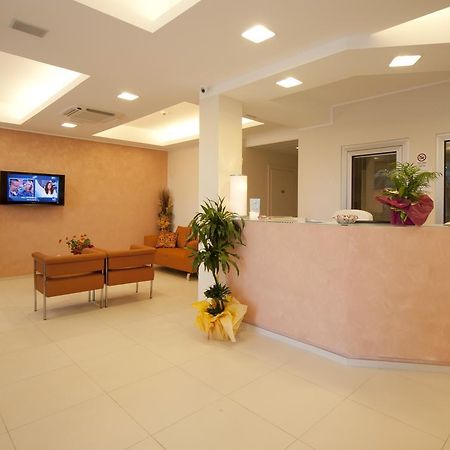 Residence Perla Misano Adriatico Exterior foto